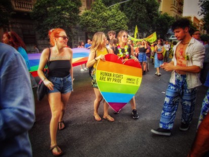 Messaggi dal pride: no diritti no umanità