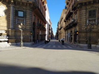 Palermo in zona rossa, via Vittorio Emanuele